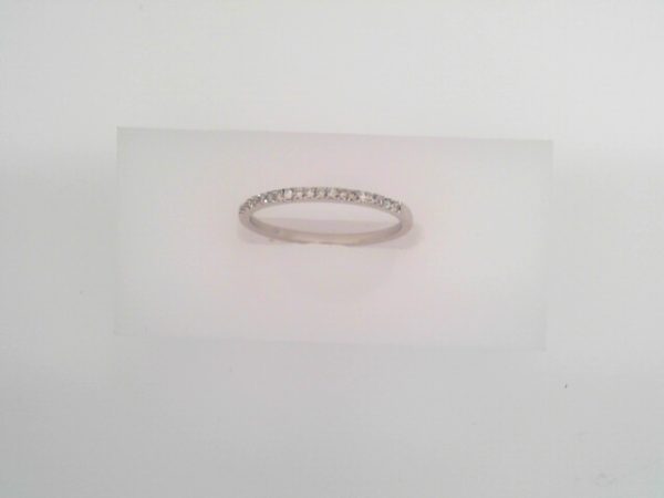 10KT WHITE GOLD RING


1/10 TDW EACH