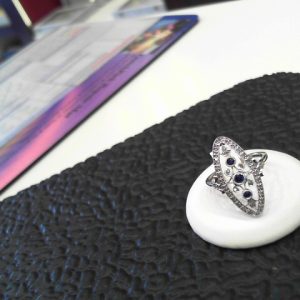 10 K WG 0.45 TGW SAPPHIRE / DIA RING