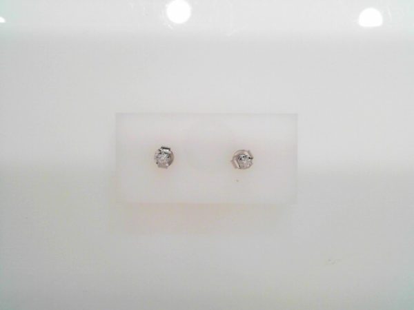 14K WHITE GOLD DIAMOND EARRING 


TDW= 10CT EACH