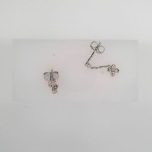 1/20 CT DIA DANGLE XOTOTAL WEIGHT = 0.90 GRAM