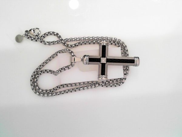 S.STEEL/CABLE DIAM ACCENT CROSS PENDANT0.035 TDW EACH