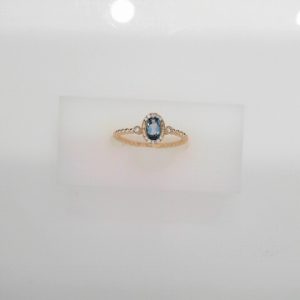14K YELLOW GOLD DIAMOND & BLUE TOPAZ RINGDTW=0.07 EACH