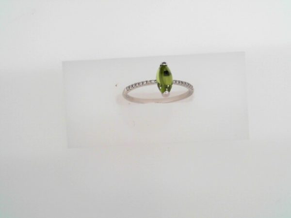 14Kt White Gold Diamond & Peridot Ring
