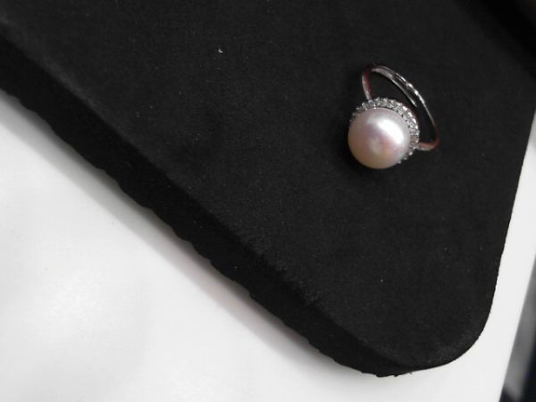 PEARL RING