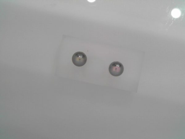 7mm Cultured pearl stud earring - gray7mm gray cultured freshwater pearl and sterling silver back and post. The pearl is in button shape with very good luster.