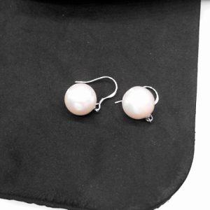 Lady's Pearl Earrings