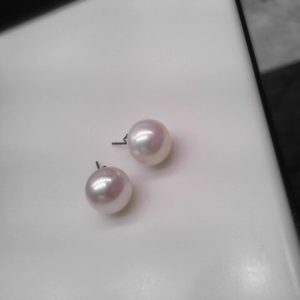 PEARL STUDS