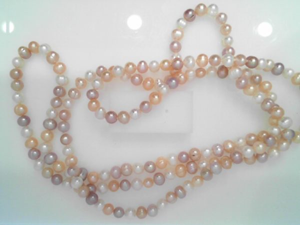 Code: PN110
6.5mm 50 inch cultured multi color pearl necklace
$15