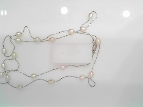 Code: S008
36 inch Station necklace - white
$6