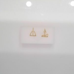 SMALL BAR AND DRAPE CHAIN EARRINGSTOTAL WEIGHT = 0.78 GRAMS