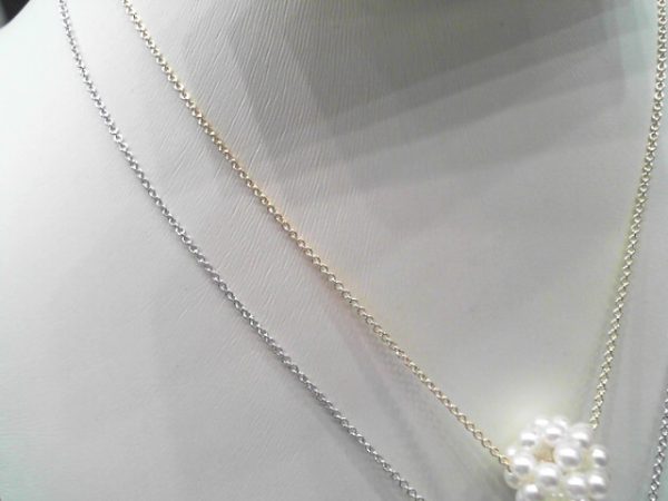 Yellow 14 Karat Rolo Chain Length 18
MM Width: 1.3
WEIGHT: 2.92