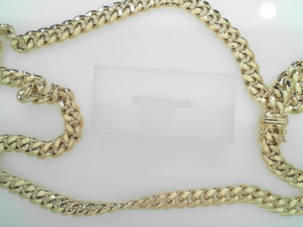 Yellow 10 Karat Chain Length 22 WEIGHT: 31