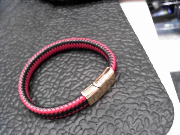 Luxury Men's Jewelry Vintage Braided Magnetic Clasp Black Snap Leather Bracelet Man (RED BLACKGOLDEN)