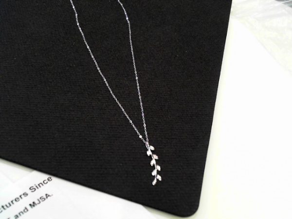 SS CXZ LEAF NECKLACE