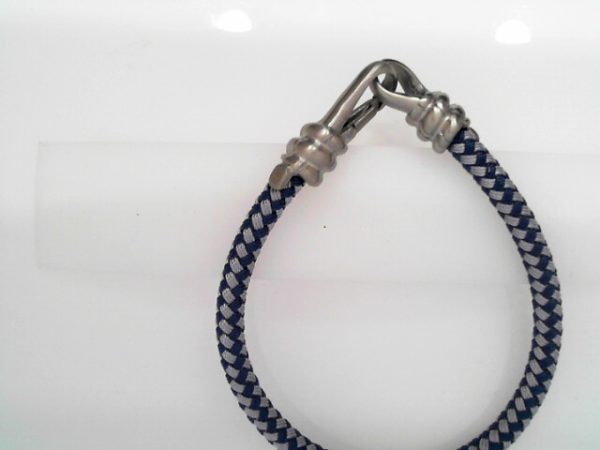 BLUE AND WHITE NYLON BRACELET WITH ESQ HOOK CLASP