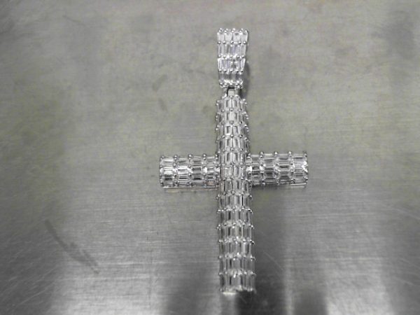 CZ CHARMS  CROSS  11.4   GMS