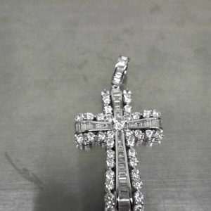 CZ CHARMS  CROSS  9.3 GMS