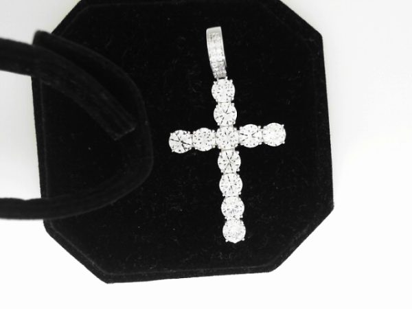 CZ CROSS CHARMS   12.2  GMS