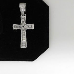 CZ CHARMS   CROSS  6.5    GMS