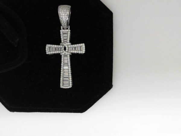 CZ CHARMS   CROSS  6.5    GMS