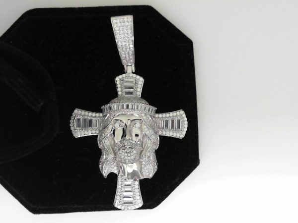 CZ CHARMS  CROSS   19.6  GMS