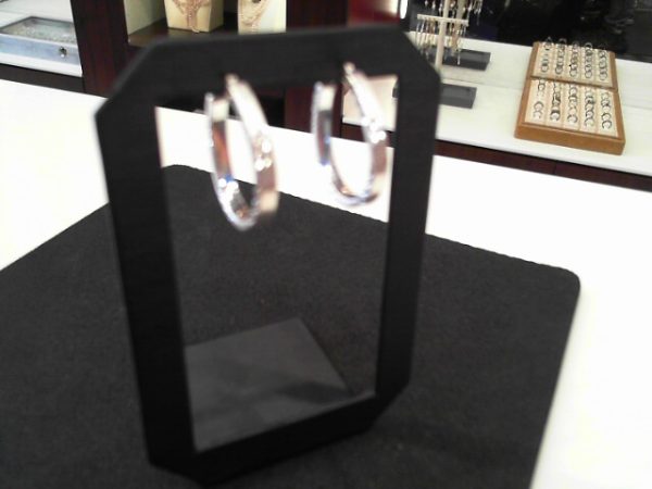 SS DIAMOND CUT OVAL HOOP