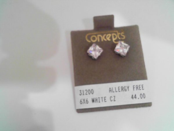 6X6 WHITE CZ