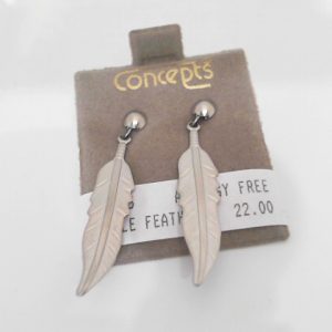 DNGLE FEATHER
