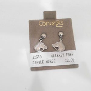 DANGLE HORSE