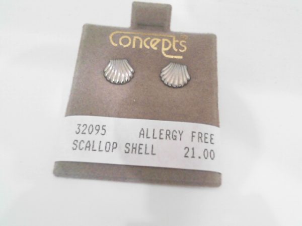 SCALLOP SHELL