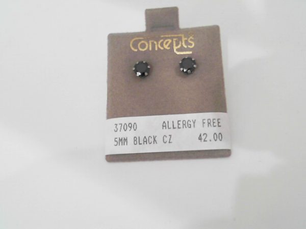 5MM BLACK CZ