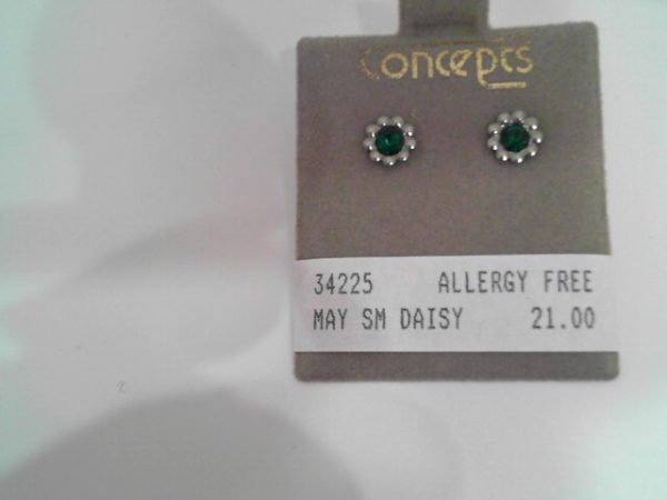 MAY SM DAISY