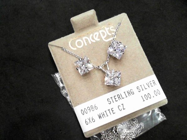 STERLING SILVER6*6 WHITE  CZ