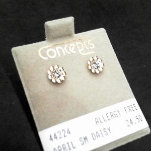 APRIL SM DAISYALLERGY FREE