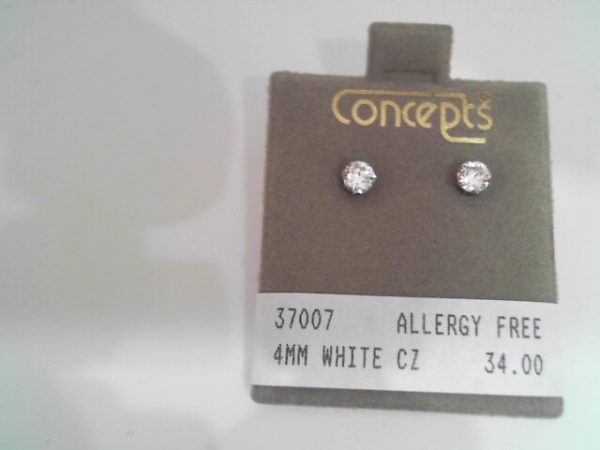 4MM WHITE CZ